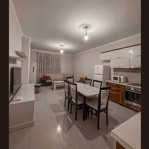 Yourhome شقة